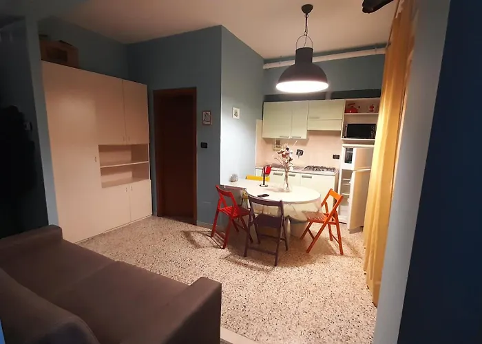 La Casa Degli Asinelli - Twa